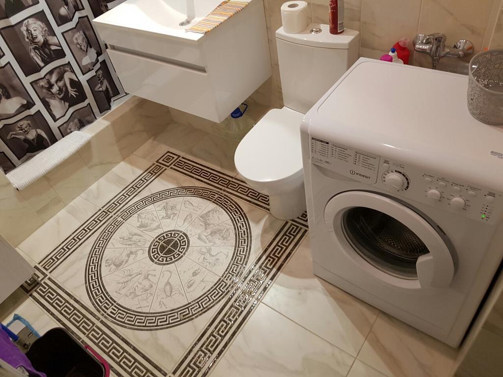 Comfort Apartment on Bogdanivska street 7b Kiev Eksteriør bilde